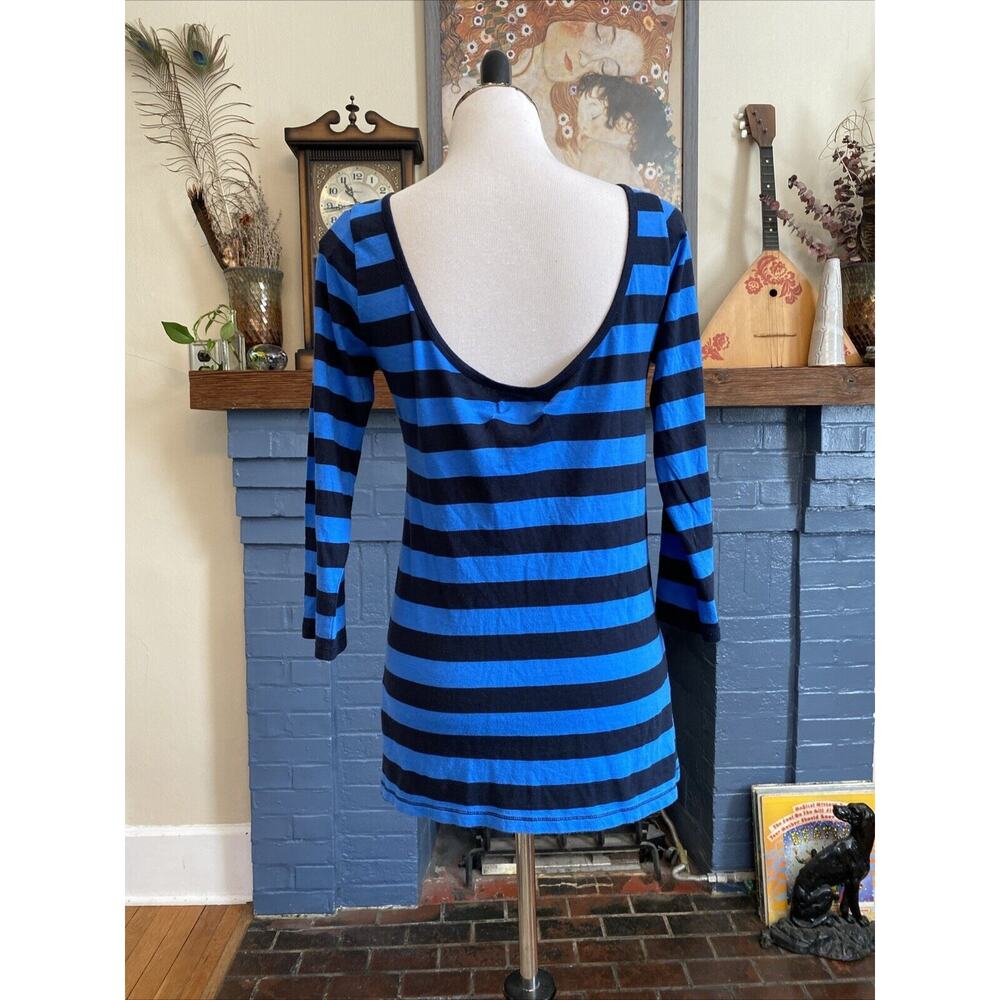 NEW Abercrombie & Fitch L Women’s Y2K Blue Striped Scoop Pocket T-shirt 90s - Picture 5 of 12